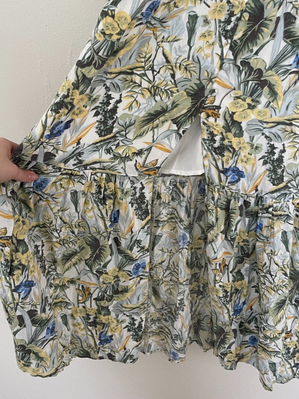 Abercrombie & Fitch Plunge Linen Maxi Dress in Tropical Print Size Small - Picture 5 of 6